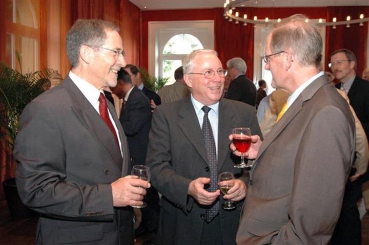 Heinrich Koller mit den Bundesräten Joseph Deiss und Christoph Blocher (2006)