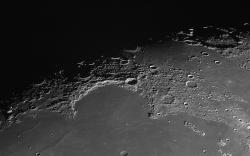 Mond Detailaufnahme (Montes Jura)